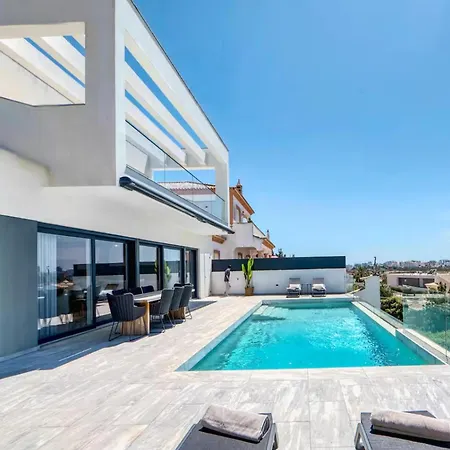 Villa With Pool *